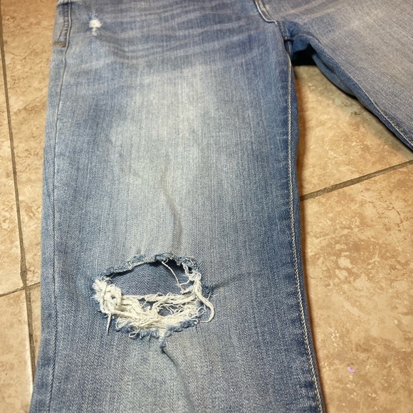 Kensie The Effortless Skinny Crop Ankle Jeans Raw Hem Size 10/30 Light Wash - Picture 2 of 5